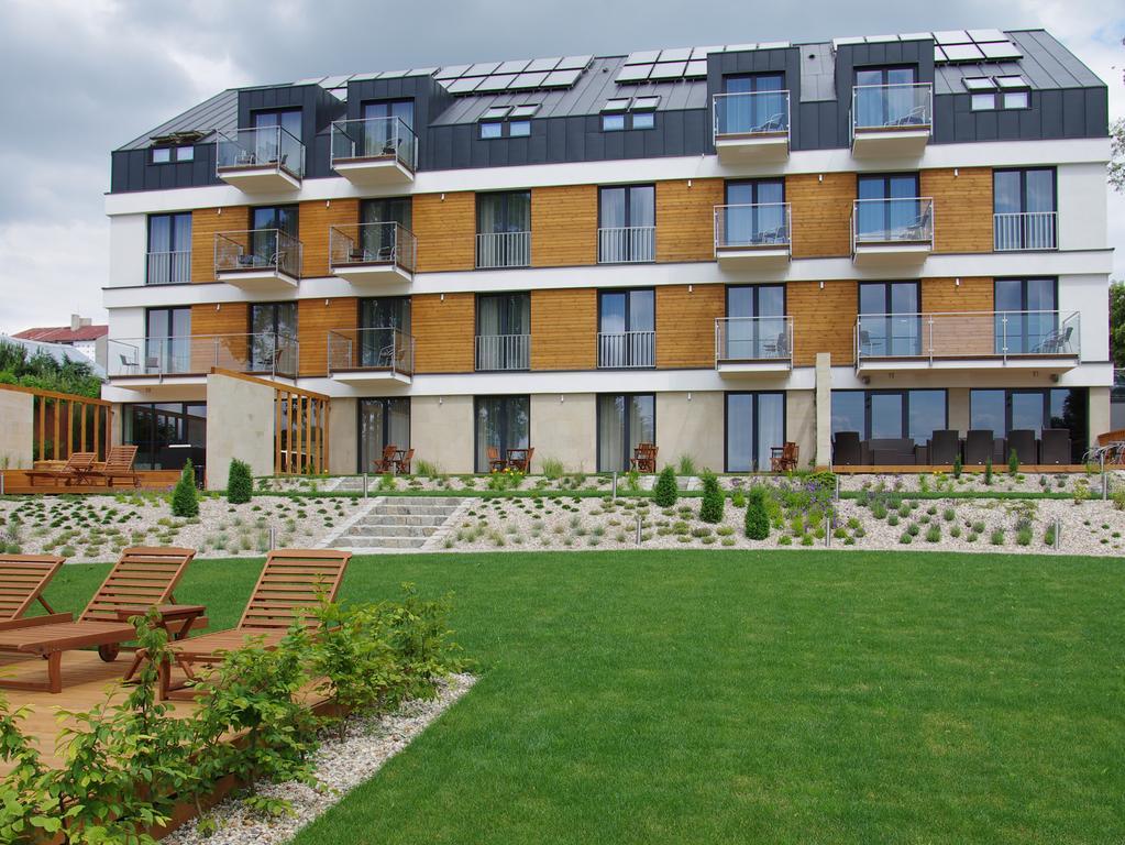 Hotel Унеюв Екстер'єр фото