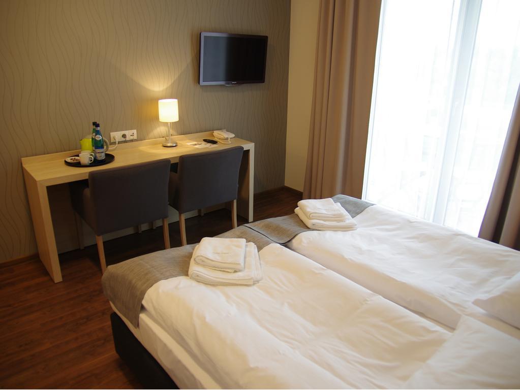 Hotel Унеюв Екстер'єр фото