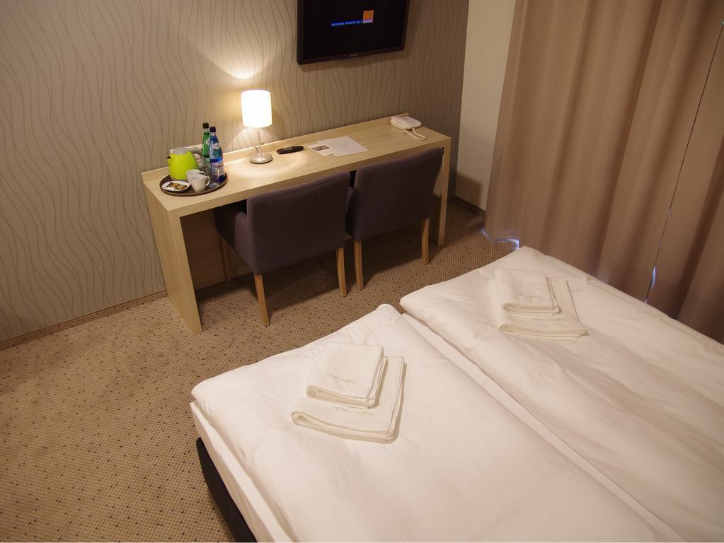 Hotel Унеюв Екстер'єр фото