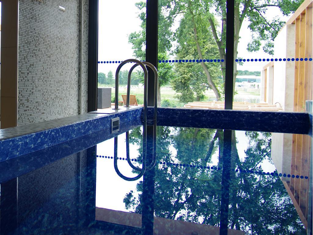 Hotel Унеюв Екстер'єр фото