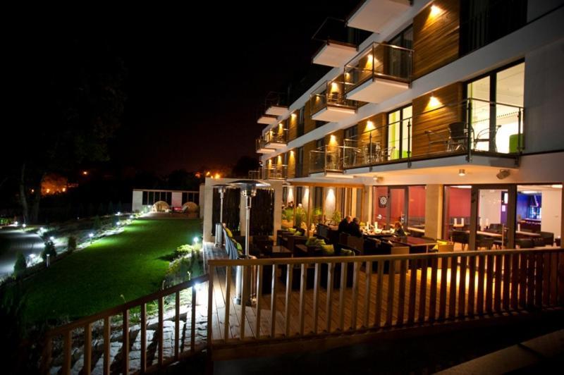 Hotel Унеюв Екстер'єр фото