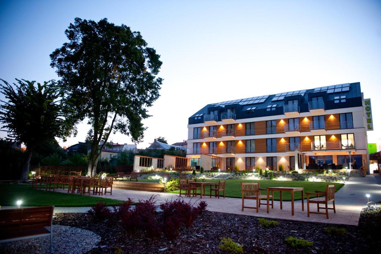 Hotel Унеюв Екстер'єр фото